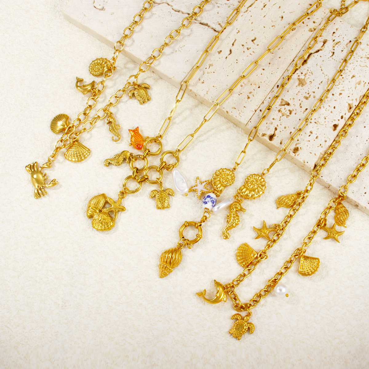 女士复古链条设计不锈钢多元素心形吊坠项链